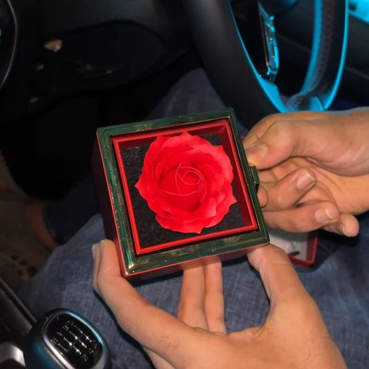 Eternal rose jewel